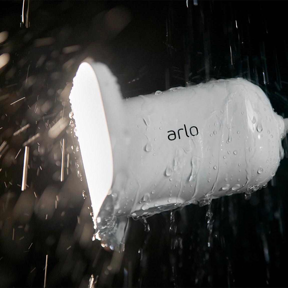 Arlo Pro3 Floodlight Cam WIRELESS im Regen 