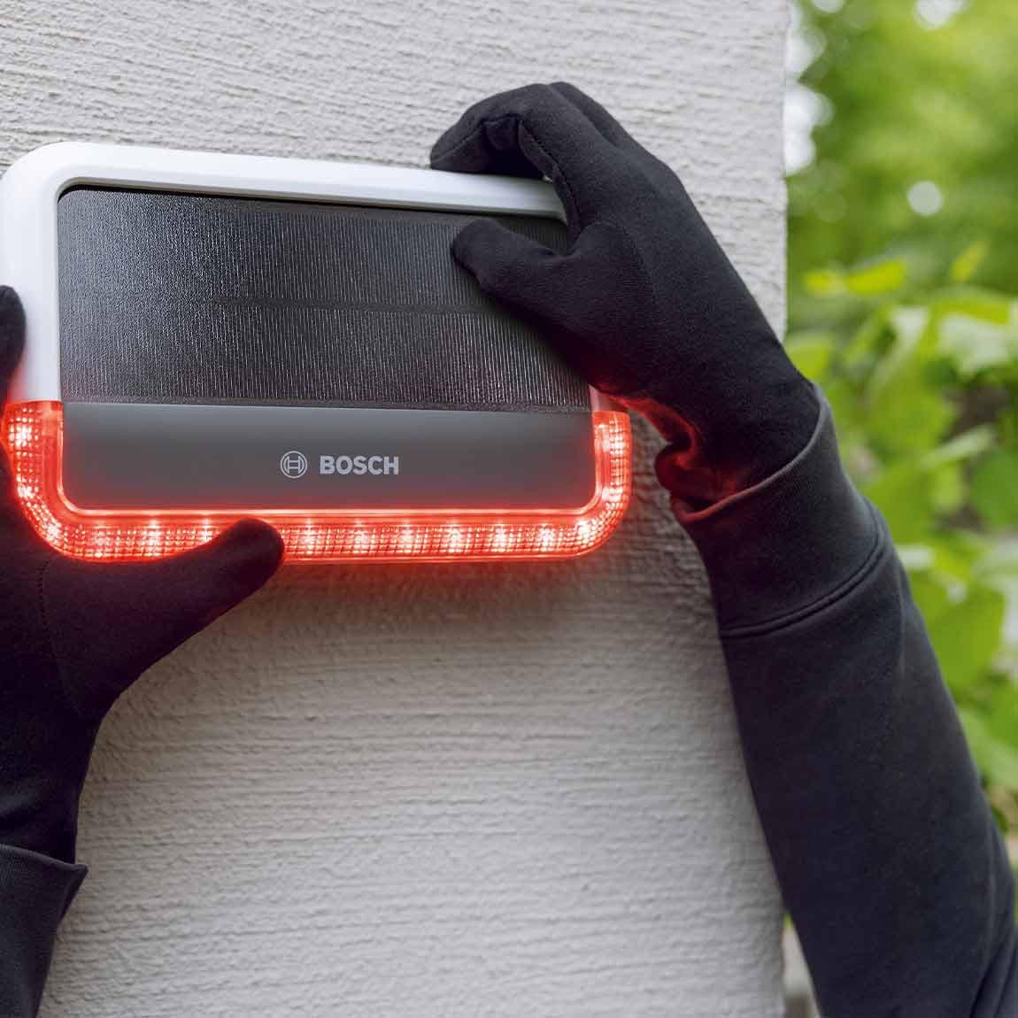 Bosch Smart Home Eyes Innenkamera II + Außensirene_Aussensirene Alarm