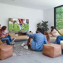 Amazon Fire TV Cube | Streaming-Mediaplayer mit Sprachsteuerung mit Alexa, Wi-Fi 6E, 4K Ultra HD - Schwarz_Lifestyle_2