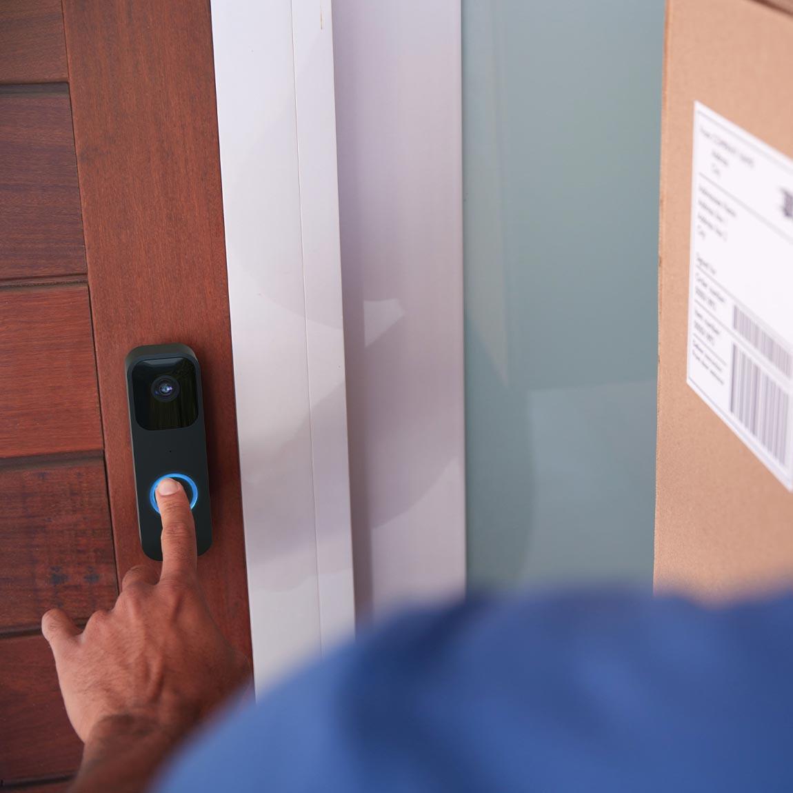 Amazon Blink Video Doorbell + Echo Pop_lifestyle_3