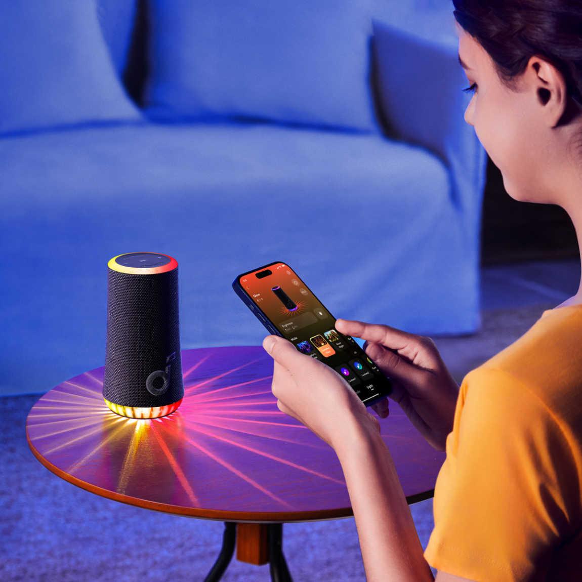 Soundcore Glow - Tragbarer Lautsprecher mit RGB-Beleuchtung