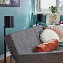 Sonos Standfuß (Paar) für Sonos One & Play:1_lifestyle_hinter grauer Couch