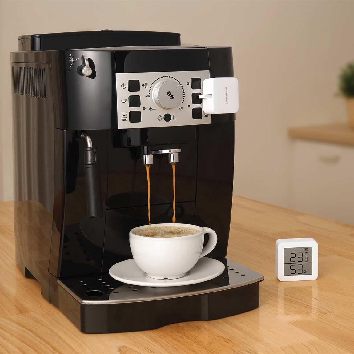 SwitchBot Bot - Automatischer Tastendrücker_Lifestyle_an Kaffeemaschine