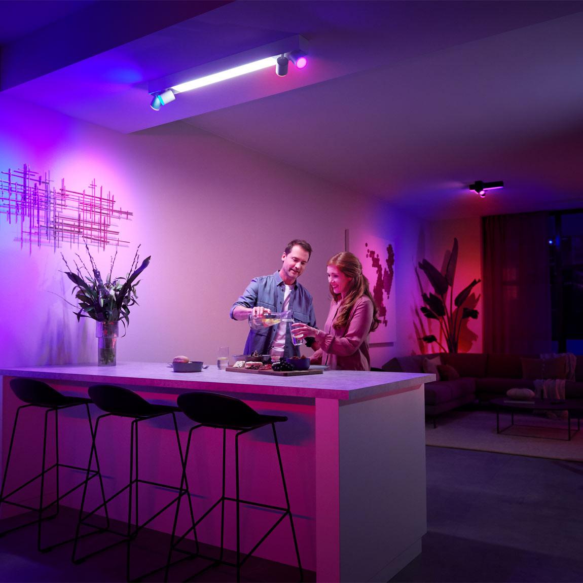 Philips Hue White and Color Ambiance Centris Spot 4flg. - weiß im Esszimmer 