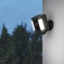 Ring Spotlight Cam Plus Battery - Schwarz_in_Aktion