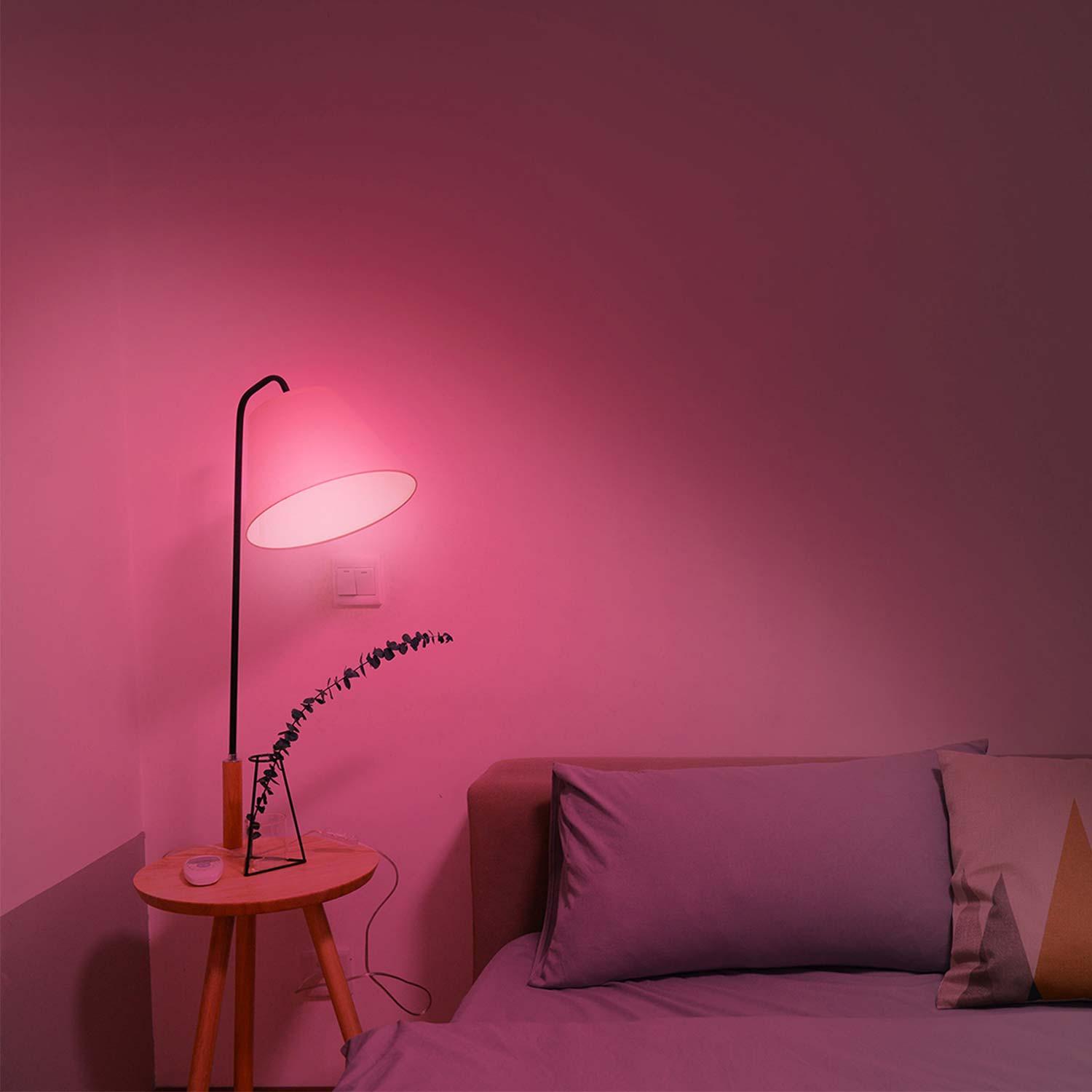 Hombli Smart Bulb E27 Color-Lampe 2er-Set + gratis Smart Bulb E27 Color 2er-Set - Farblicht im Wohnzimmer