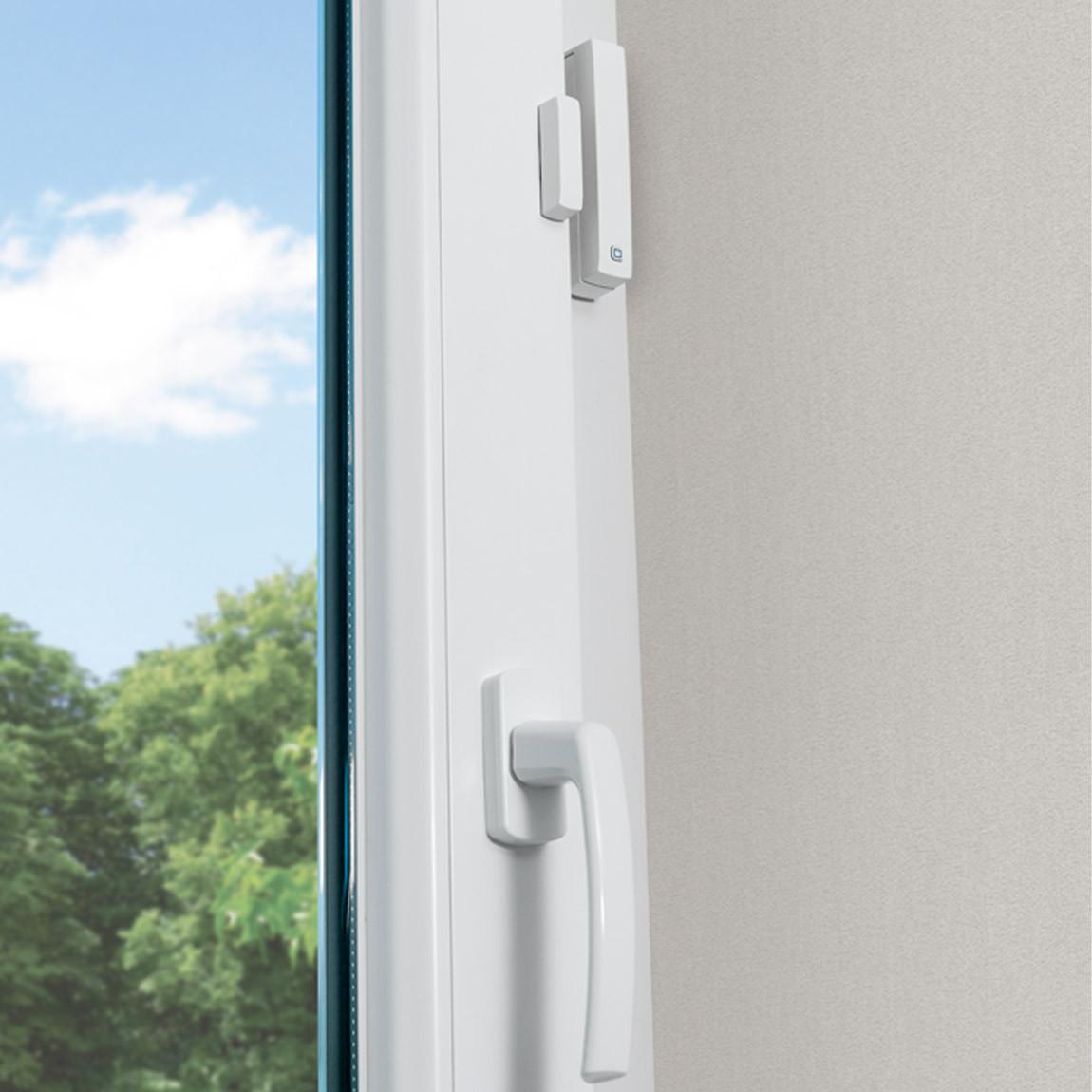Homematic IP Tür und Fensterkontakt am Fenster