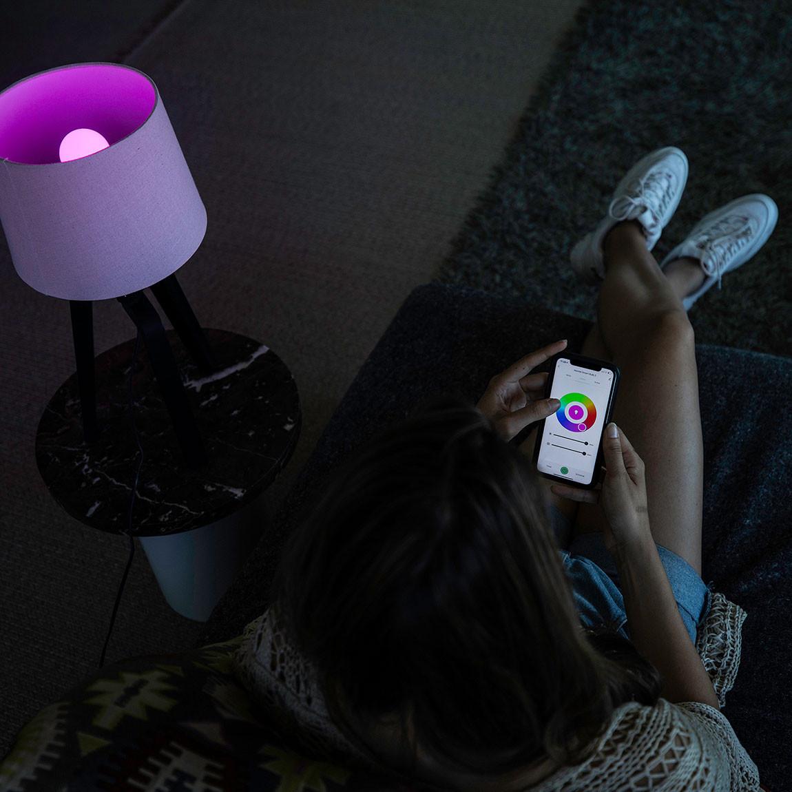 Hombli Smart Bulb E27 RGB + CCT Appsteuerung Lampenschirm