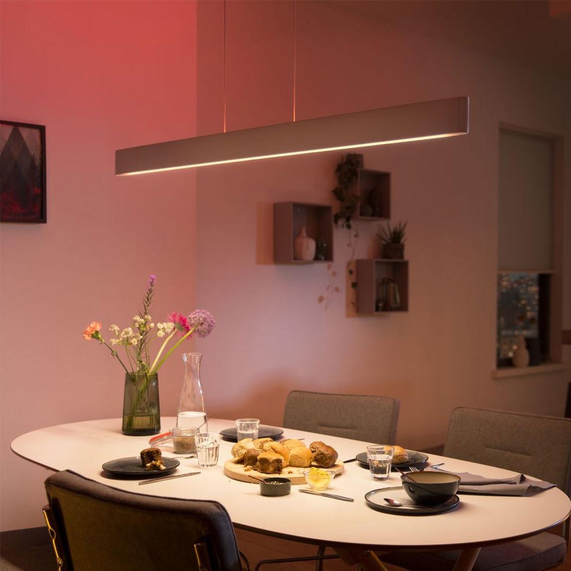 Philips Hue White and Color Ambiance Ensis Bluetooth überm Esstisch