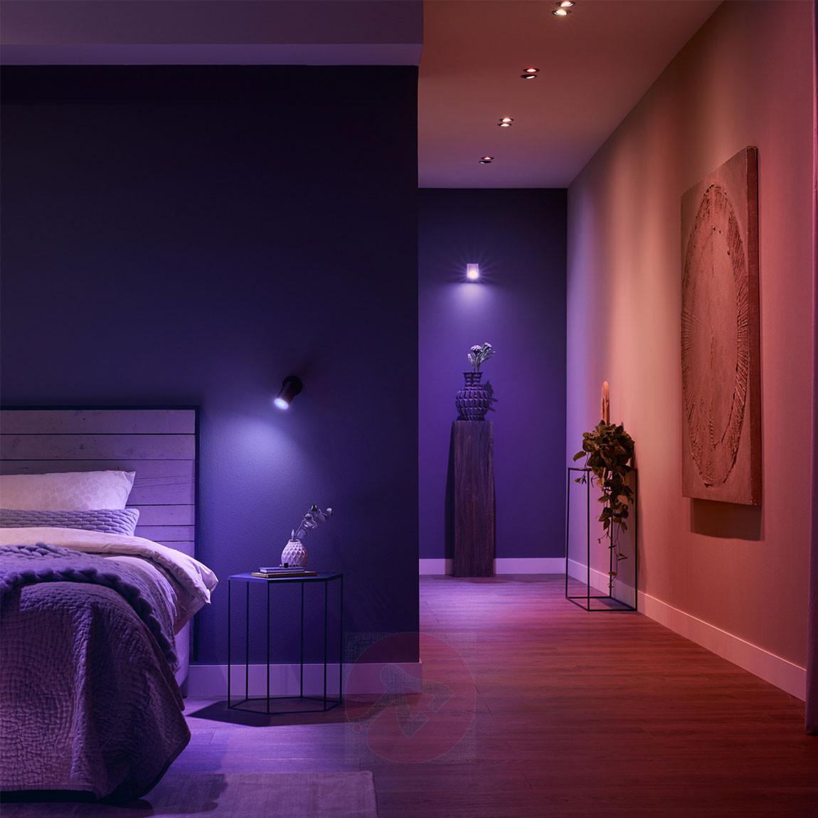 Philips Hue White and Color Ambiance GU10 im Schalfzimmer