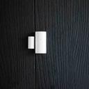 Hombli Smart Contact Sensor 3er-Set_Lifestyle_an schwarzer Tür