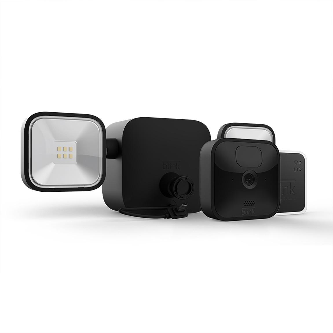 Amazon Blink Floodlight Kamera mit Sync-Modul 2 - Schwarz_schräg